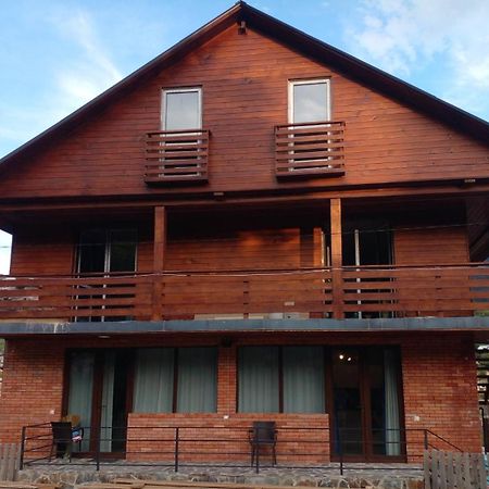 Gablile Apartments Местия Экстерьер фото